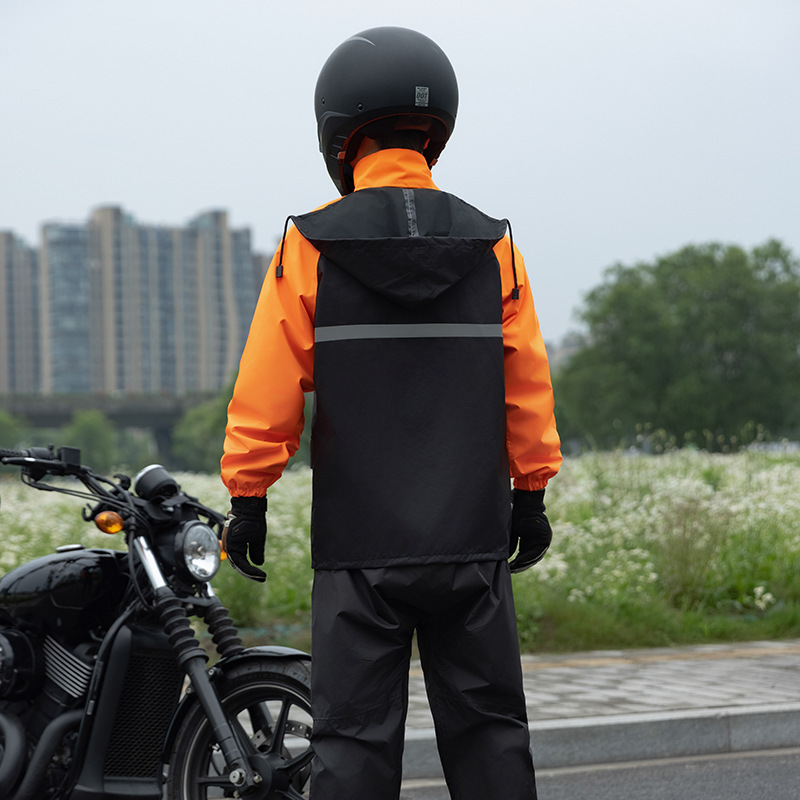 بدلة دراجات نارية مقاومة للماء - مراجعة Cycling Commuter Rain Jacket وسعره