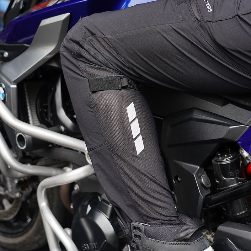 سراويل إيرفلو الصيفية للدراجات - مراجعة Cycling Commute Pants وسعره