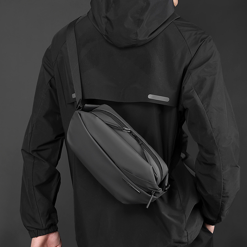 حقيبة كروس رجالية خفيفة الوزن  - مراجعة Waterproof Cycling Commute وسعره